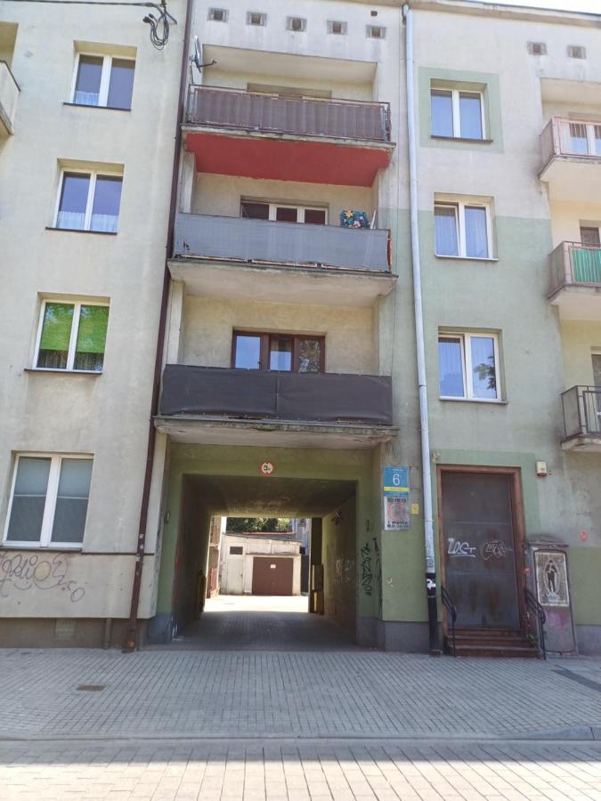 Ommpbooking Wspolna Lazienka Częstochowa Exteriör bild